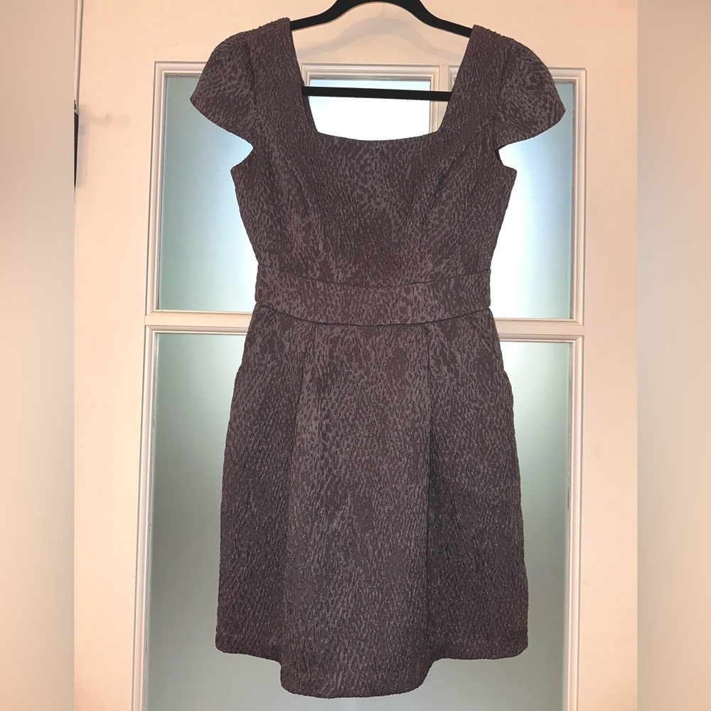 BCBG GENERATION Gray Mini Dress. Size 2. Textured fabric.